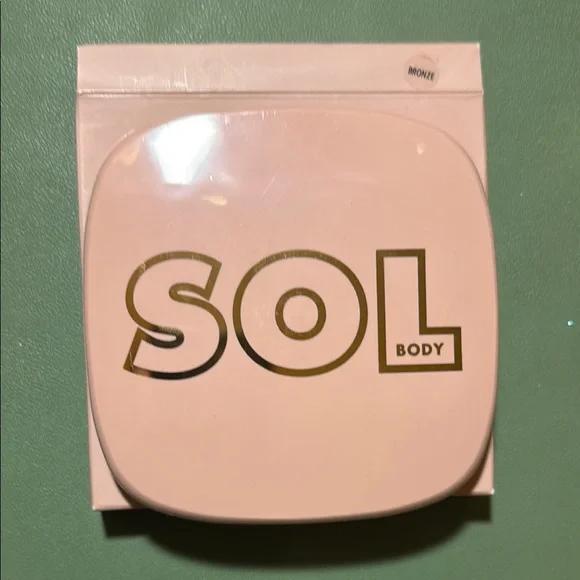 SOL BODY Shimmering Body Powder bundle - Golden & Bronze - Picture 4 of 11